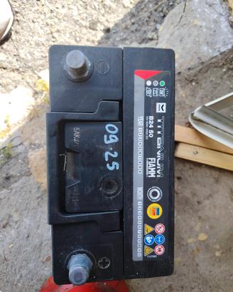 batteria ausiliare 12v 50h 400a