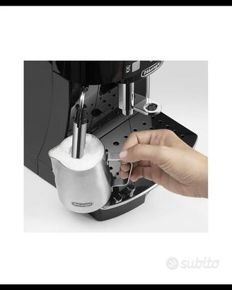 Macchina caffè DeLonghi Magnifica S ECAM12.121B