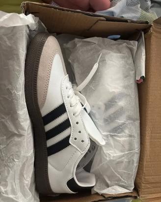 adidas Samba 37