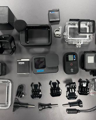 Gopro Hero 10 Black Edition + Accessori + 2 Gopro