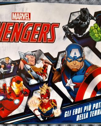 Cartoline postali supereroi 2019