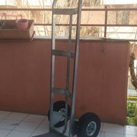 Carrello per casse e fusti