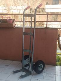 Carrello per casse e fusti