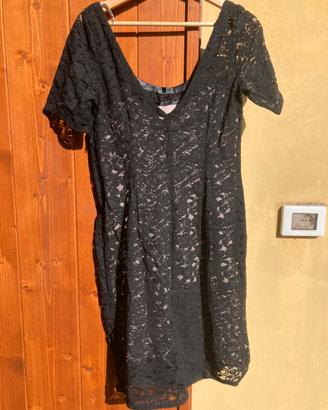 Abito in pizzo nero