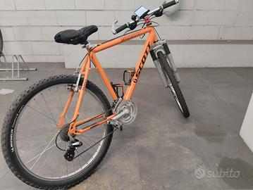 Mountain Bike Scott 26" arancione