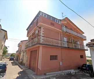 Secondo piano con terrazzo