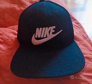 Cappello nike firmato sa Niccoló Barella nel 2025