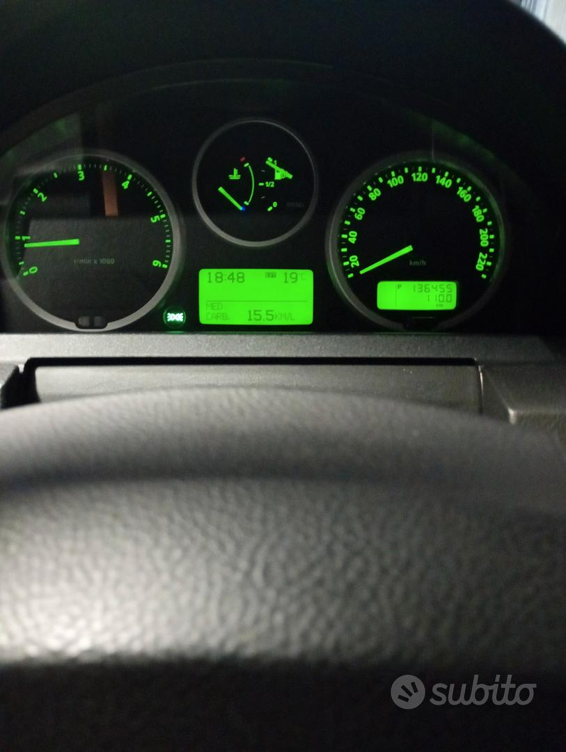 Land Rover Discovery 2010 photo 5
