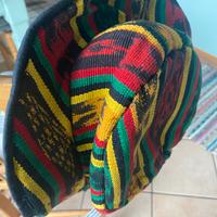 Cappello simpatico alla Bob Marley