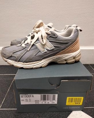 Scarpe New Balance 1906