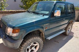 Mitsubishi Pajero 2.5 + Rimorchio O1