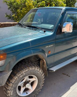 Mitsubishi Pajero 2.5 + Rimorchio O1