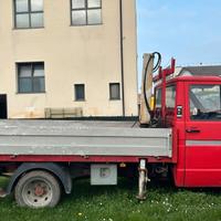 Vendendo autocarro FIAT 35 F 8 B con gru