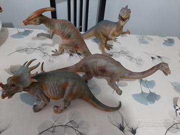 N.4 DINOSAURI