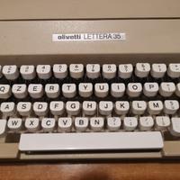 Macchina da scrivere Olivetti lettera 35 Vintage A