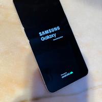 Samsung galaxy S22 plus