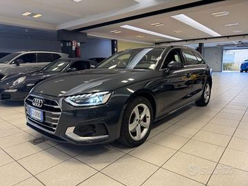 AUDI A4 Avant 30 TDI/136 CV S tronic Business Ad