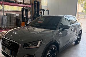 Audi Q2 35 Tfsi Sline interno ed esterno