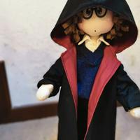 Bambola magica in stoffa – Maghetto 45 cm