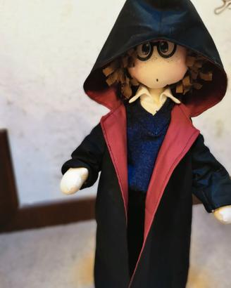 Bambola magica in stoffa – Maghetto 45 cm