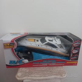 motoscafo radiocomandato 