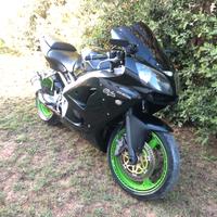 Kawasaki ninja zx6r