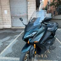 T Max tech 560 unipró con tagliandi yamaha