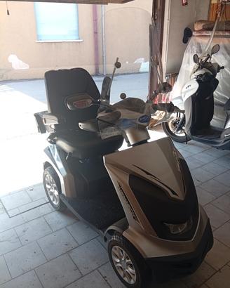 quadriciclo scooter elettrico per anziani 