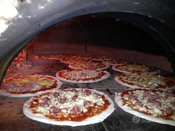 Attività / Licenza di 30 m² con 1 locale a Lucca