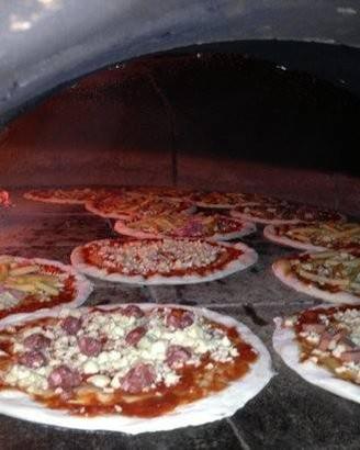Attività / Licenza di 30 m² con 1 locale a Lucca