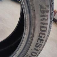 4 Pneumatici Bridgestone 235 45 R18 estivi