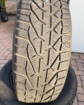 PNEUMATICI INVERNALI 225-60 R18  STRIAL (MICHELIN)