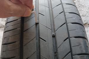cerchi in lega  Volkswagen Golf gomme  Kumho 205/5