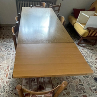 Tavolo usato da pranzo