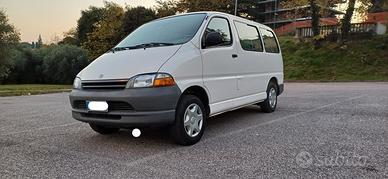 TOYOTA HIACE  ASI 