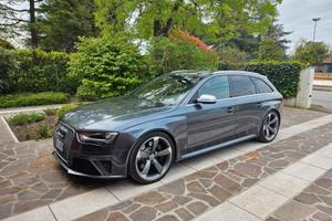 Audi RS4 4.2 V8 2015