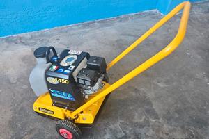 Piastra vibrante marcia avanti CB1450W con impiant