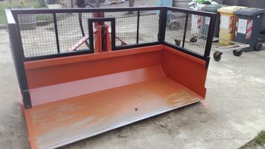 Paletta posteriore con ribalta idraulica