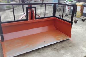 Paletta posteriore con ribalta idraulica