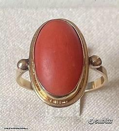 ANELLO ORO GIALLO 18kt. CON CORALLO ROSSO SARDEGNA