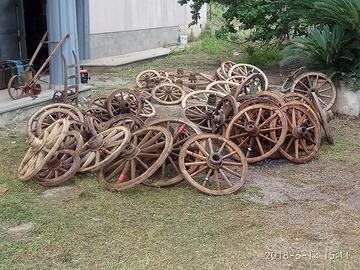 Ruote antiche in legno