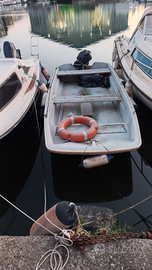 Boston whaler con posto barca