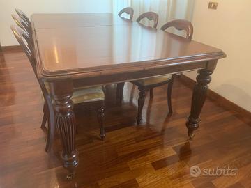 Tavolo in stile inglese