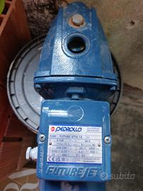 Pompa dell'acqua autoadescante.
