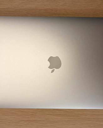 Apple MacBook Air (2020)