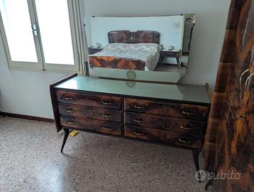 Camera da letto completa vintage