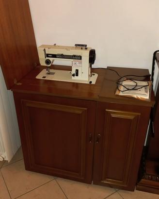 Macchina da cucire PFAFF Necchi