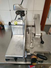 Affettatrice omas verticale