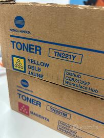 Toner giallo Konica Minolta TN221Y