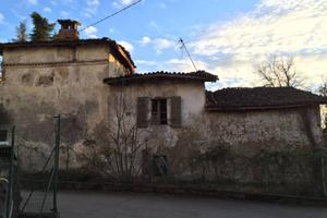 Rustico / Casale di 275 m² con 4 locali a Bulciago